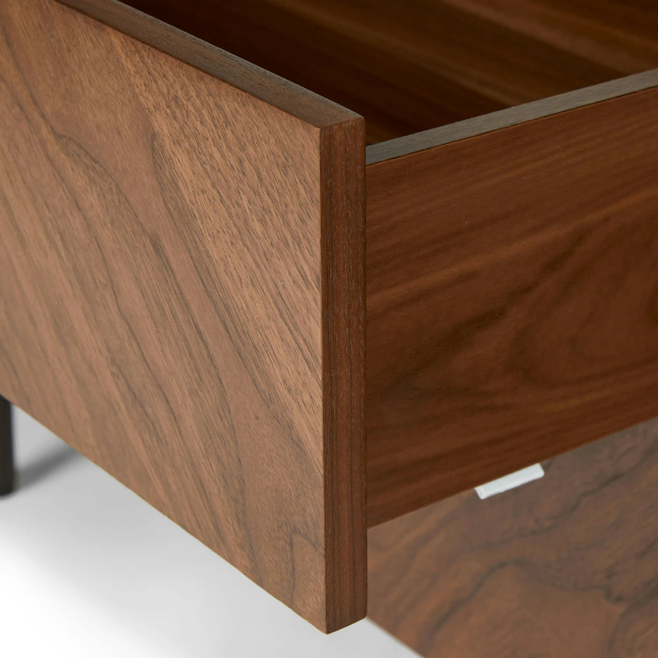 Nera  Low Media Unit - Walnut